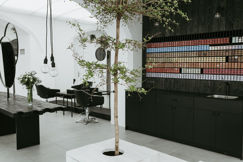 kadernicky-salon-vyroba-interier-nabytek-jindrisska-09