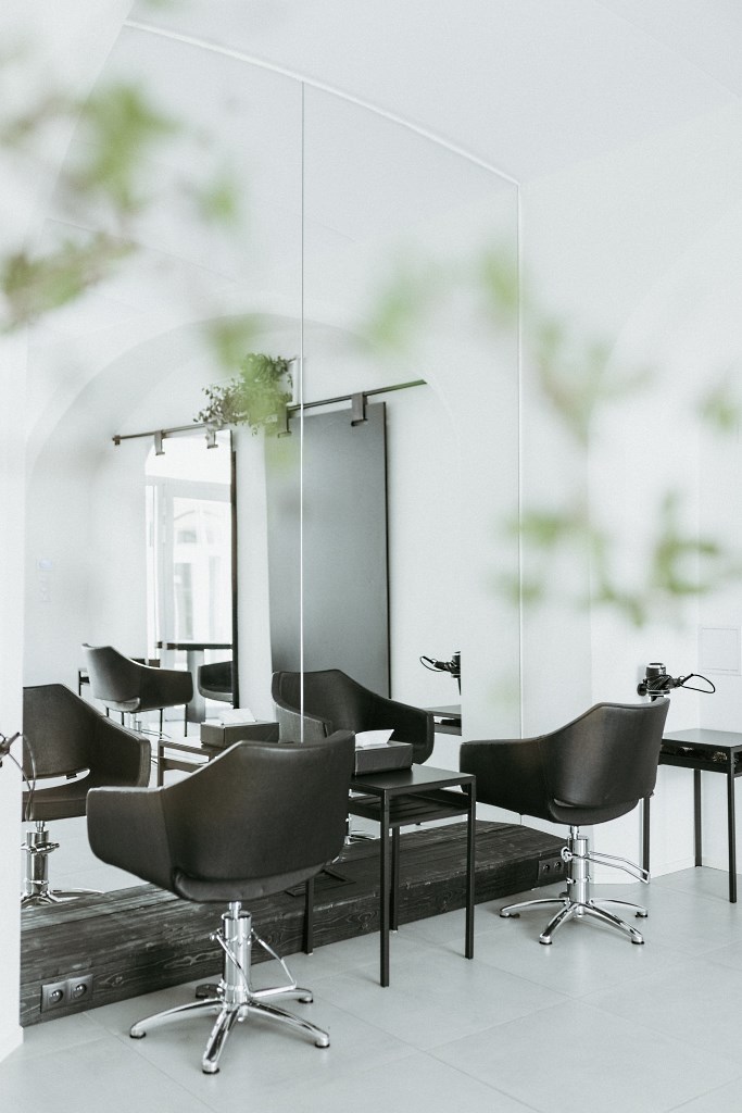 kadernicky-salon-vyroba-interier-nabytek-jindrisska-20