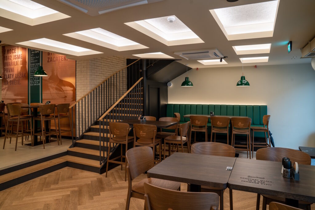 restaurace_nacepu_interier_03