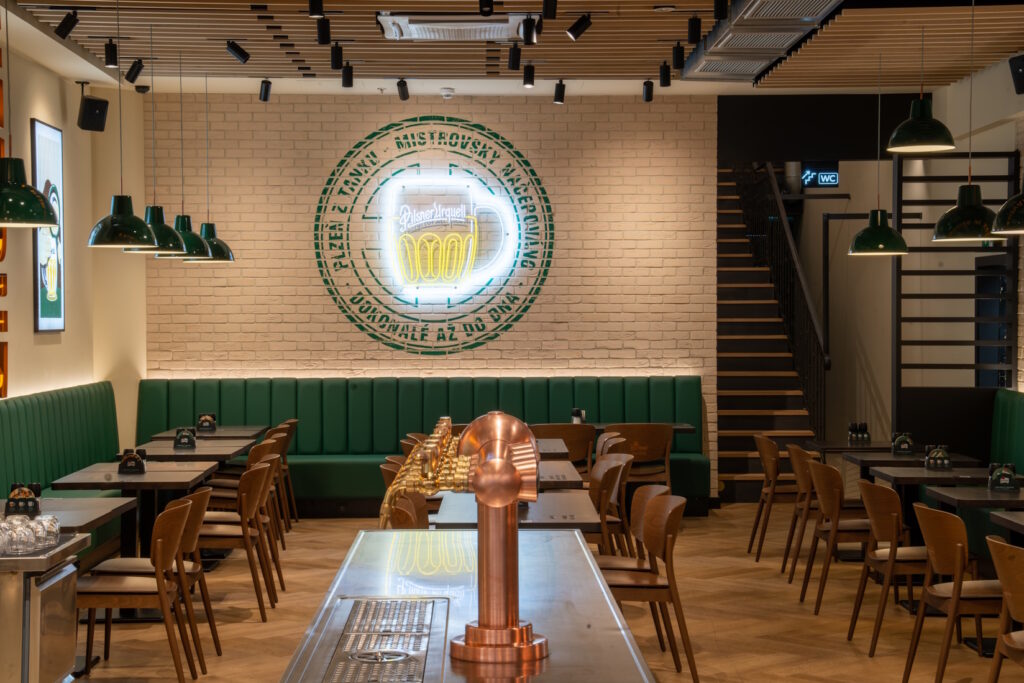 restaurace_nacepu_interier_04